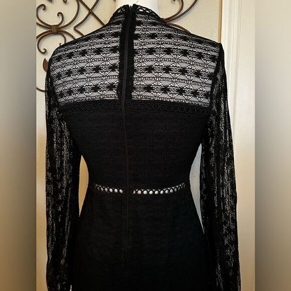 Stunning crochet, lace and embroidery black dress - Picture 9 of 16